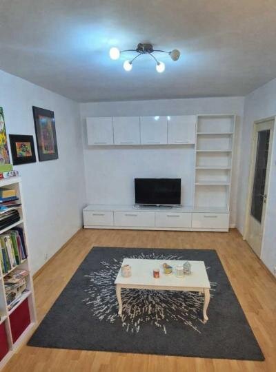 Iancului / Avrig / et 6 decomandat / bl 1981 / 4 min Metrou