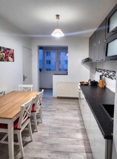 Iancului / Avrig / et 6 decomandat / bl 1981 / 4 min Metrou